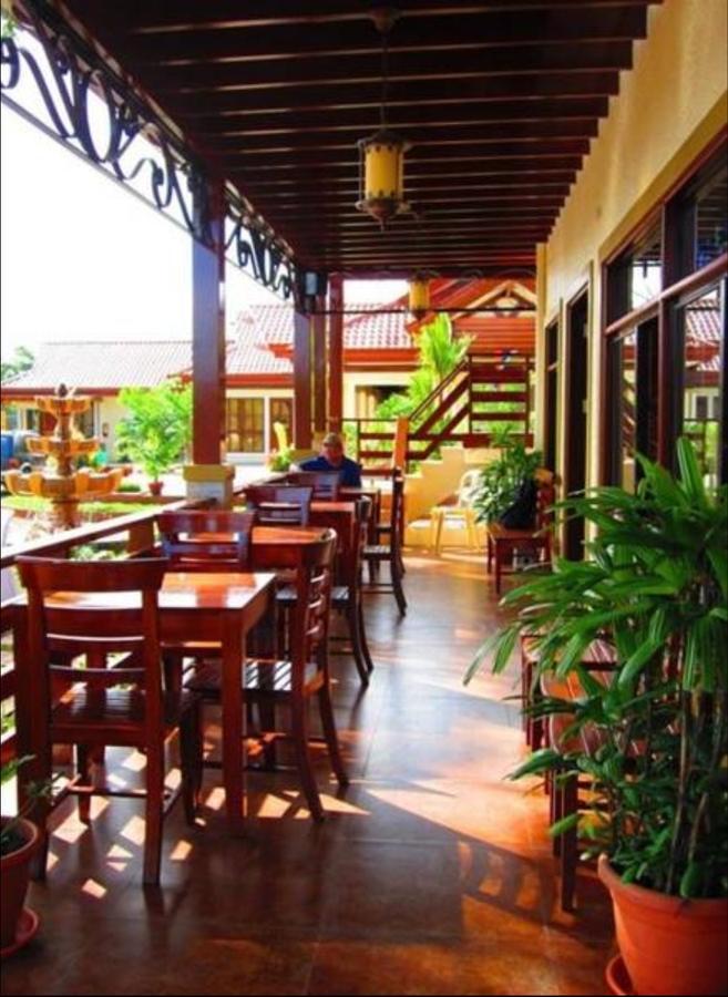 Maruyog'S Ridge Convention Center Hotel Quezon City Exterior foto